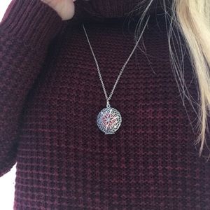 Aroma therapy necklace